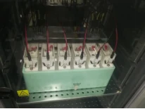 image.png Sistema di co-coltura di cellule e biomateriali medicali con sollecitazione meccanica e campo elettrostatico